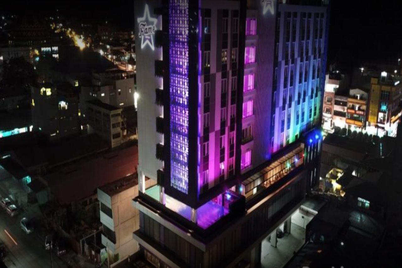 Fox Hotel Jayapura Exterior photo