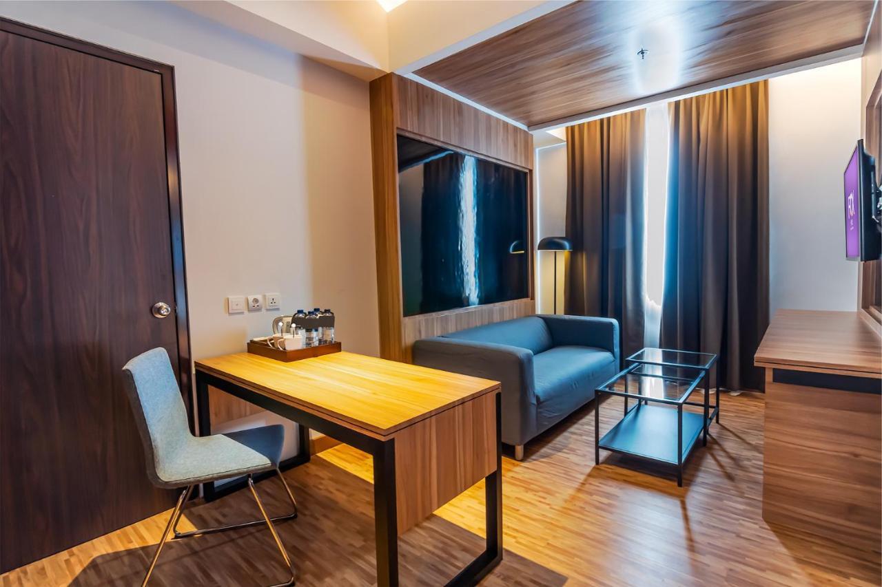 Fox Hotel Jayapura Exterior photo
