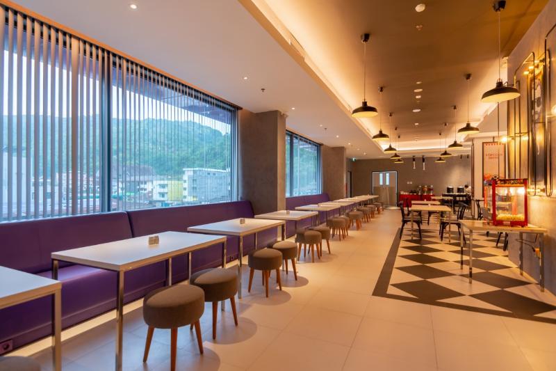 Fox Hotel Jayapura Exterior photo