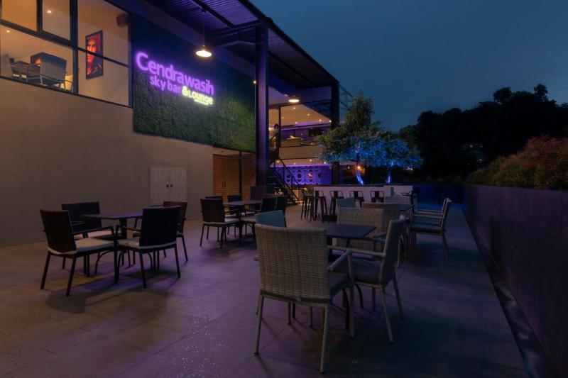 Fox Hotel Jayapura Exterior photo